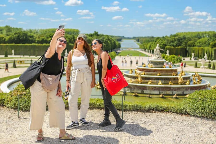 From Paris: Day Trip to Giverny & Versailles with Lunch - What the $234 price really buys you
