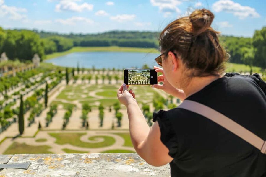 From Paris: Day Trip to Giverny & Versailles with Lunch - Should you book the Giverny and Versailles tour?