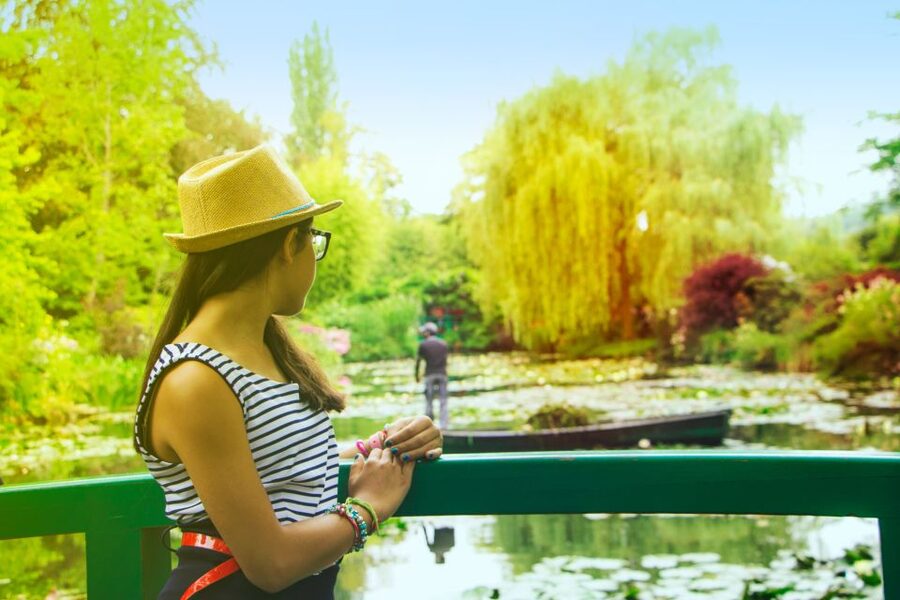 From Paris: Giverny and Versailles Palace Guided Day Trip - Should you book the Giverny and Versailles day trip?