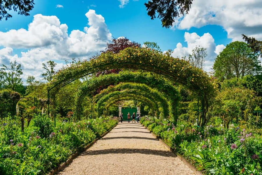 From Paris: Giverny, Monet’s Home & Gardens Half-Day Trip - The Versailles upgrade: worth making it a full day?