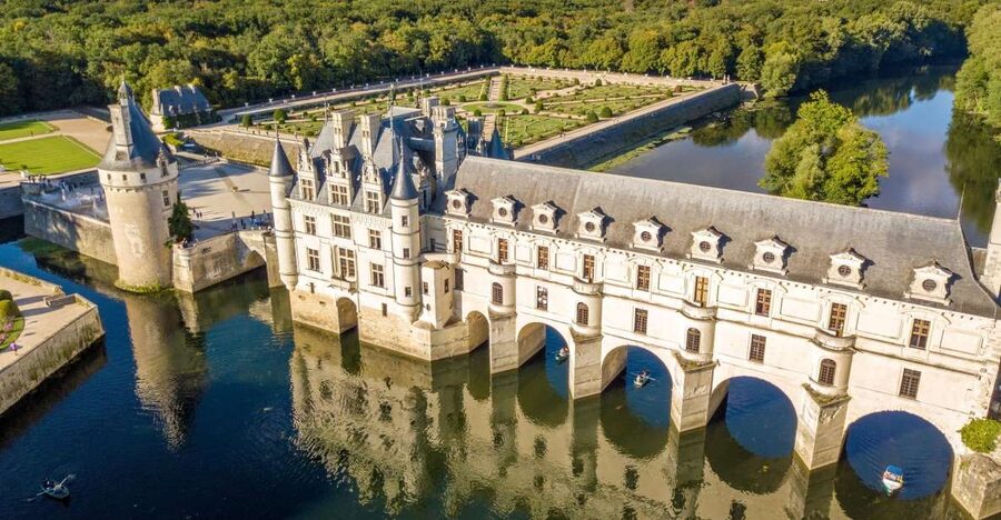 From Paris: Loire Valley Castles Day Trip With Wine Tasting - What the wine tasting is really like