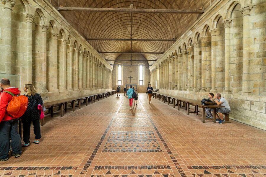 From Paris: Mont Saint Michel Day Trip with a Guide - Getting from the parking area to the island