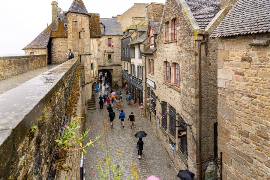 From Paris: Mont Saint Michel Day Trip with a Guide - The orientation walk and four hours on the island
