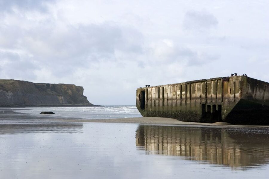 From Paris: Normandy D-Day Beaches Day Trip - Longues-sur-Mer and the Atlantic Wall