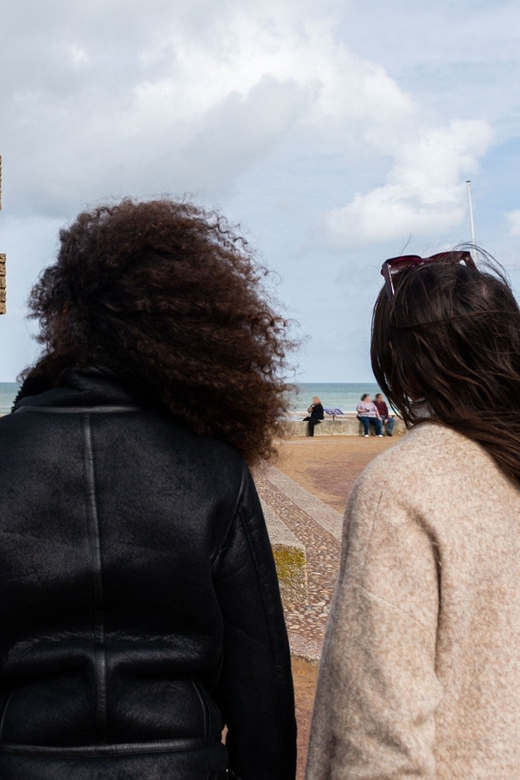 From Paris: Normandy D-Day Beaches Day Trip with Lunch - The guide can shape the entire experience