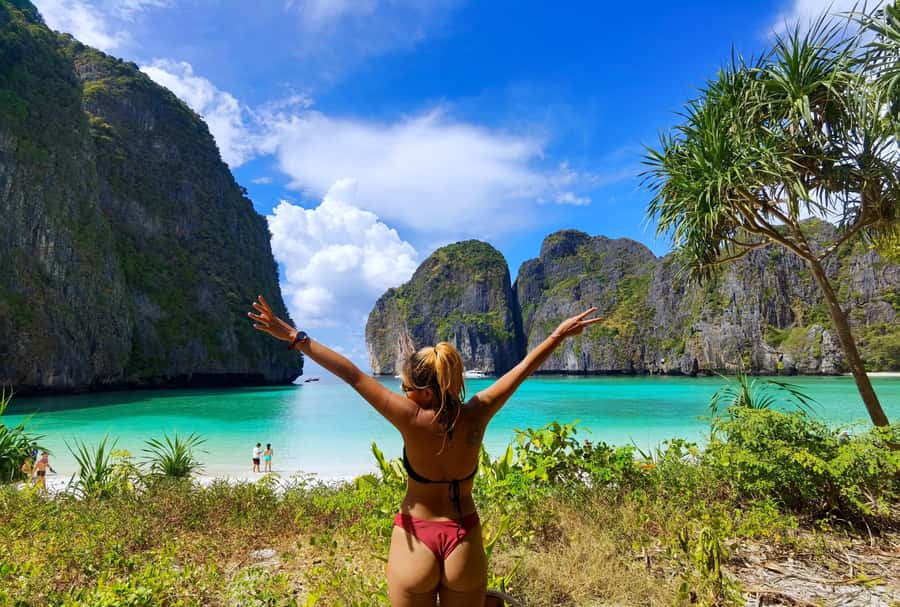 From Phuket: Day Trip to Phi Phi with Private Longtail Tour - Lunch, fruit, and time to slow down