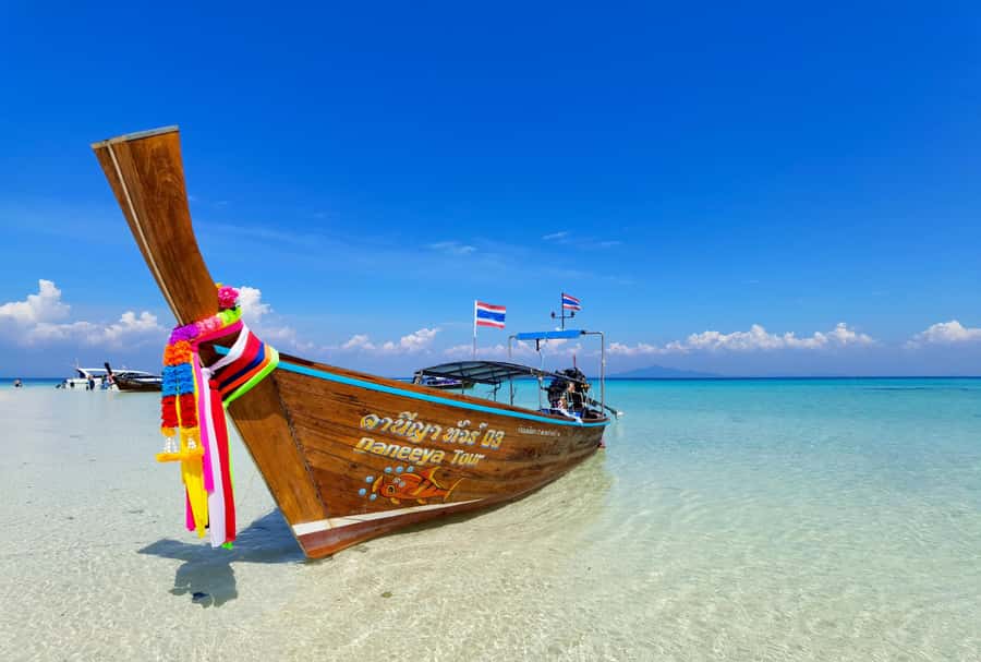 From Phuket: Day Trip to Phi Phi with Private Longtail Tour - One hour to get your bearings on Phi Phi Don
