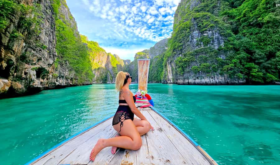 From Phuket: Day Trip to Phi Phi with Private Longtail Tour - The early start from Phuket