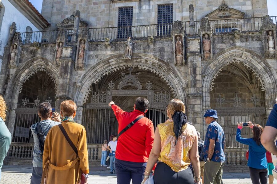 From Porto: Braga and Guimarães Full-Day Trip - Who should book this day trip?
