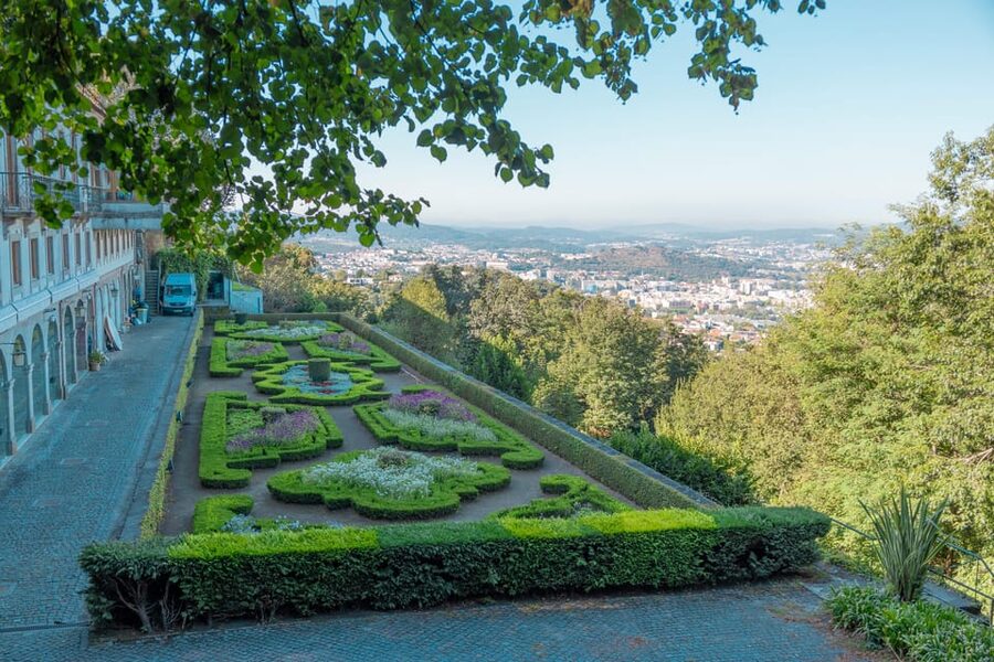 From Porto: Braga and Guimarães Full-Day Trip - Braga Cathedral and the old city