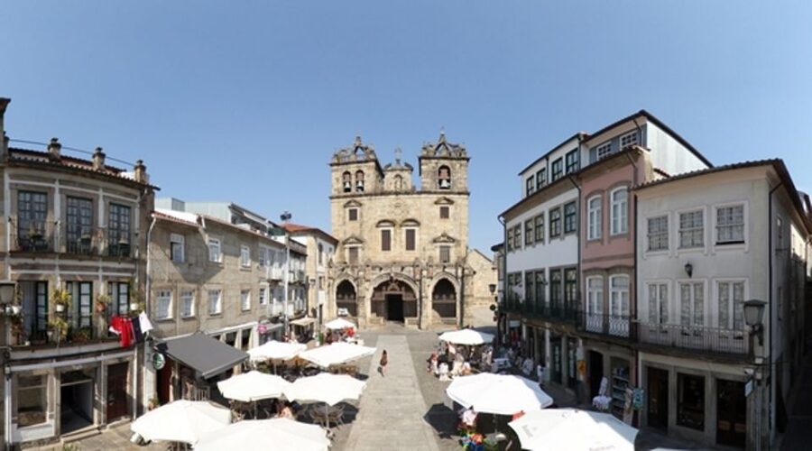 From Porto: Braga and Guimarães Small Group Tour with Lunch - Braga begins with churches, squares, and hilltop views