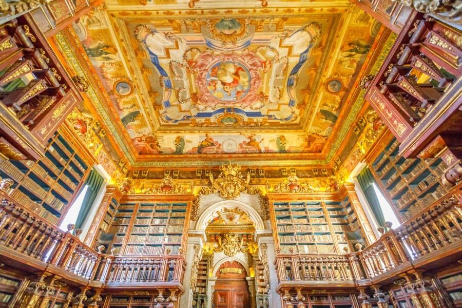 From Porto: Sanctuary of Fatima & Coimbra Private Day Trip - From Porto to two very different Portuguese cities