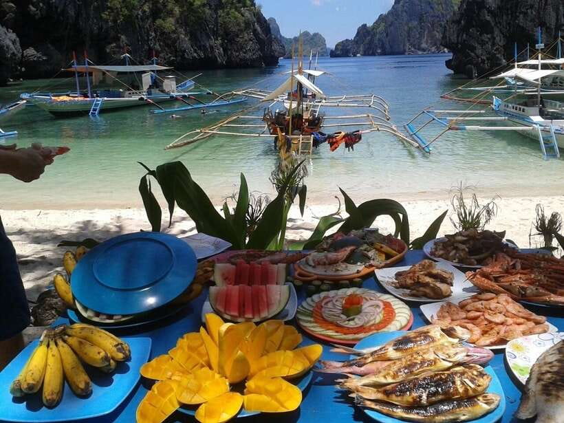 From Puerto Princesa: Port Barton & Island Hopping Day Trip - Who should choose this day trip