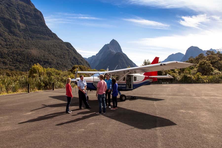 From Queenstown: Milford Sound Day Trip with Cruise & Flight - Is $537 a fair price?