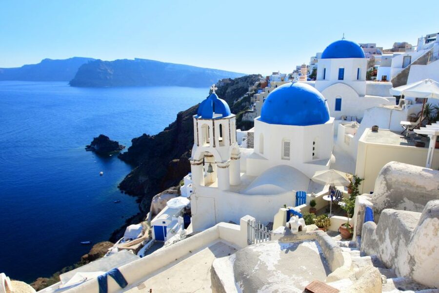 From Rethymno: Full-Day Trip to Santorini by Boat - Crowds, heat, and what to bring