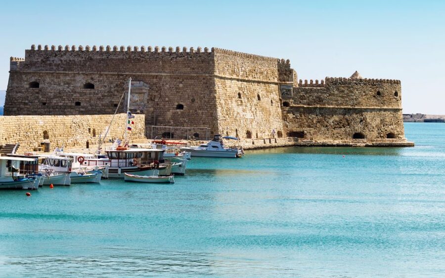 From Rethymnon: Day Trip to Knossos Palace & Heraklion City - Pickup from Rethymnon and the long road east