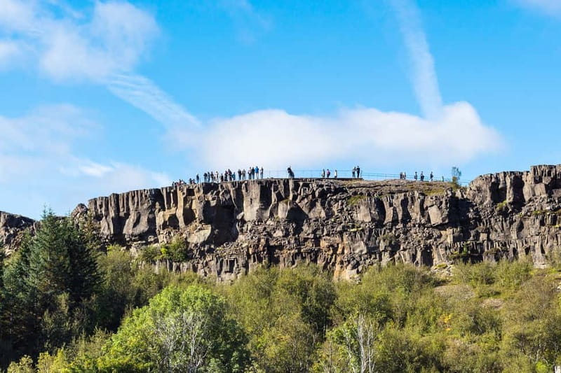 From Reykjavik: Small Group Golden Circle Day Trip - Weather, clothing, and the reality of an Icelandic day