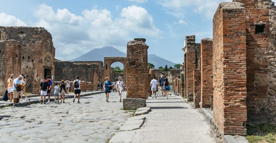 From Rome: Day Trip to Pompeii with Tickets - The drive from Sorrento to Pompeii
