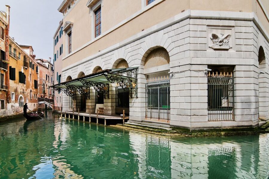 From Rome: Day Trip to Venice by High-Speed Train - The 7:00 AM meeting at Termini