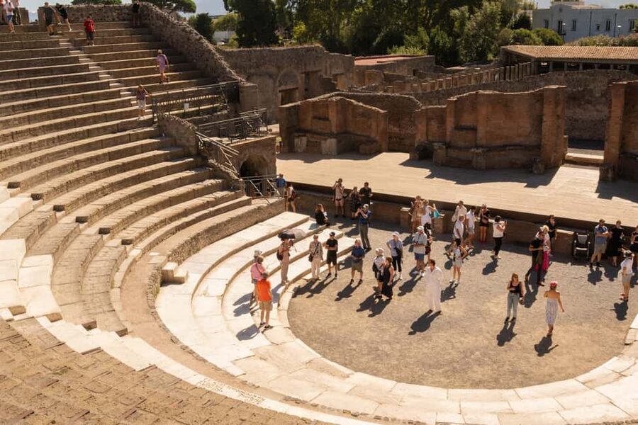 From Rome: Luxury Van Day Trip to Pompeii & Sorrento Lunch - The final viewpoint and return to Rome