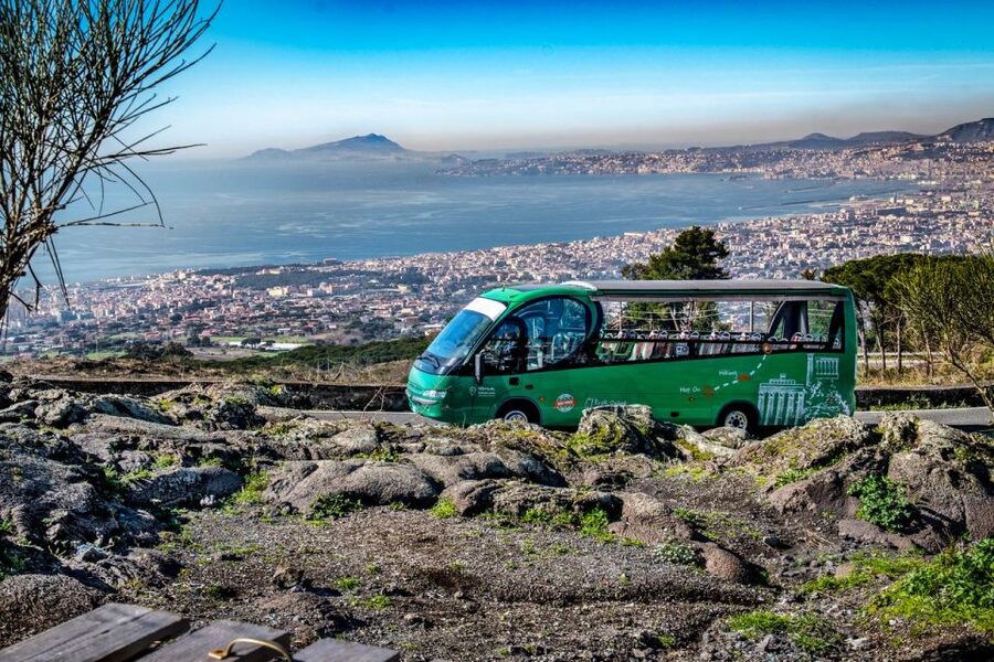From Rome: Pompeii and Vesuvio Guided Day Trip with Lunch - A surprisingly generous lunch near Pompeii