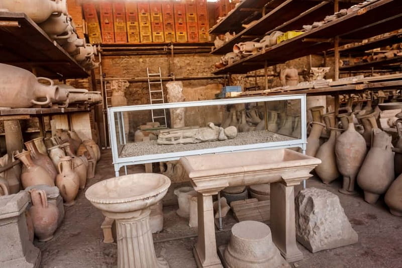 From Rome: Pompeii and Vesuvio Guided Day Trip with Lunch - Who will get the most from this tour