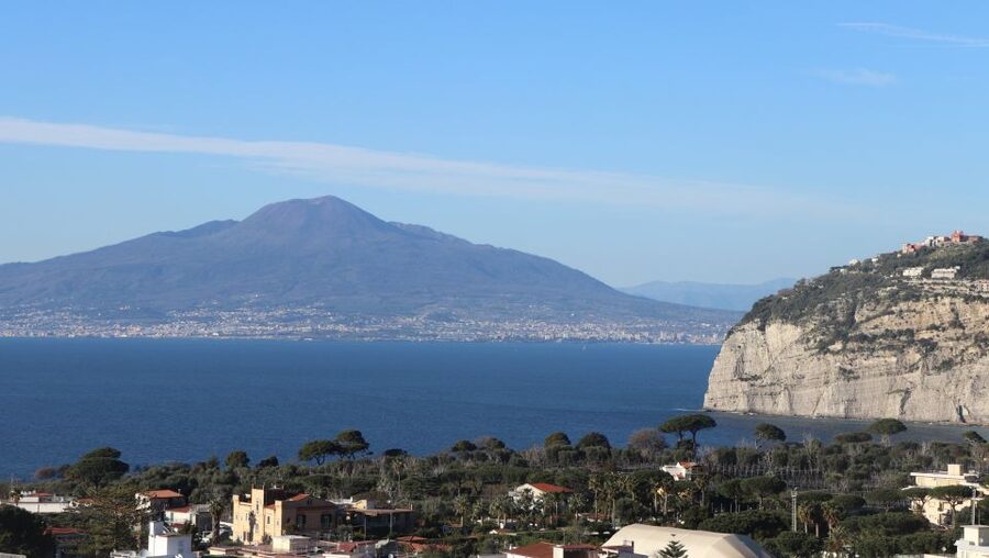 From Rome: Pompeii, Positano and Amalfi Coast Day Trip - The return to Rome
