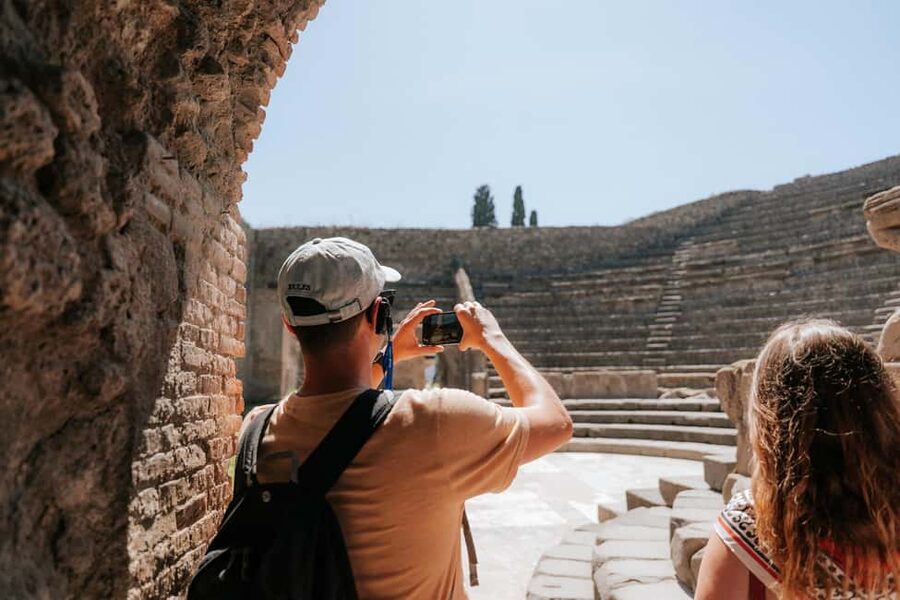 From Rome: Pompeii with Expert Guide & Amalfi Coast Day Trip - Pompeii with a working archaeologist
