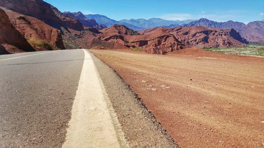 From Salta: Cafayate Day Trip with Wine Tasting - Leaving Salta and crossing the Lerma Valley