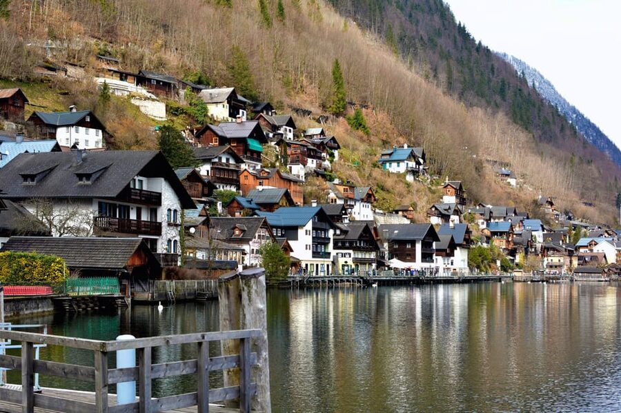 From Salzburg: Hallstatt, St.Gilgen & St. Wolfgang Day Trip - St. Gilgen and the short photo stop