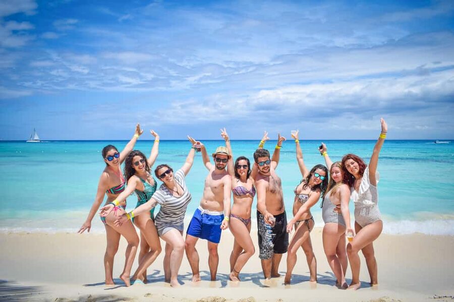 From Santo Domingo: Saona Island Day Trip w/ Lunch & Drinks - Buffet lunch at about 1:00 pm