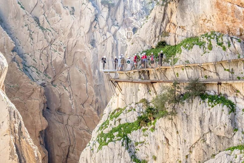 From Seville: Caminito del Rey Hike Day Trip - Reaching the gorge and starting the walk