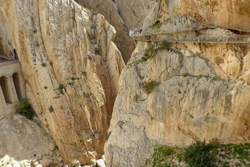 From Seville: Caminito del Rey Hike Day Trip - Lunch, facilities, and the practical middle of the day