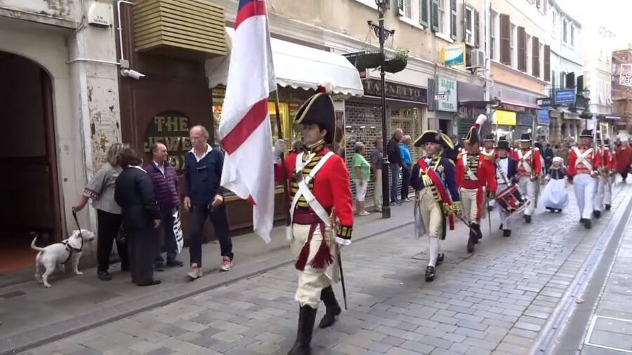 From Seville: Day Trip to Gibraltar - Crossing the Gibraltar border on foot