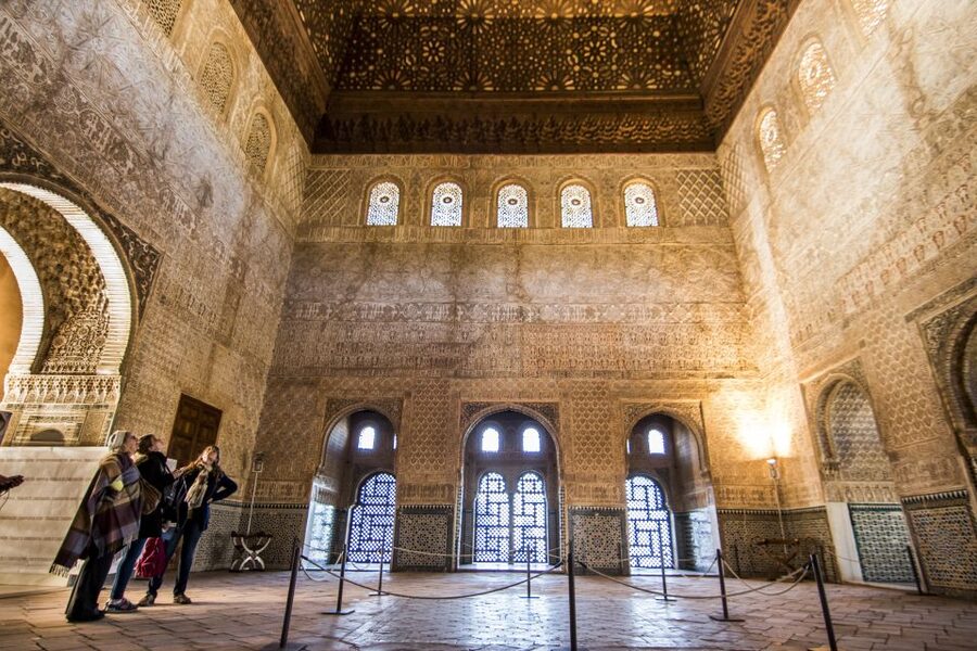 From Seville: Granada Day Trip with Alhambra and Albaicín - Food, rest stops, and the long ride home