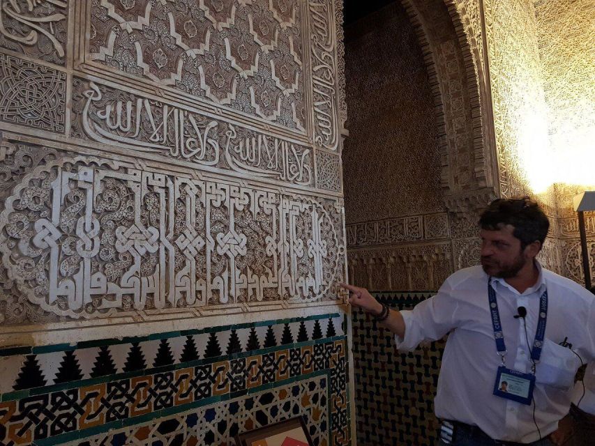 From Seville: Granada Day Trip with Alhambra and Albaicín - What the guides add to the day