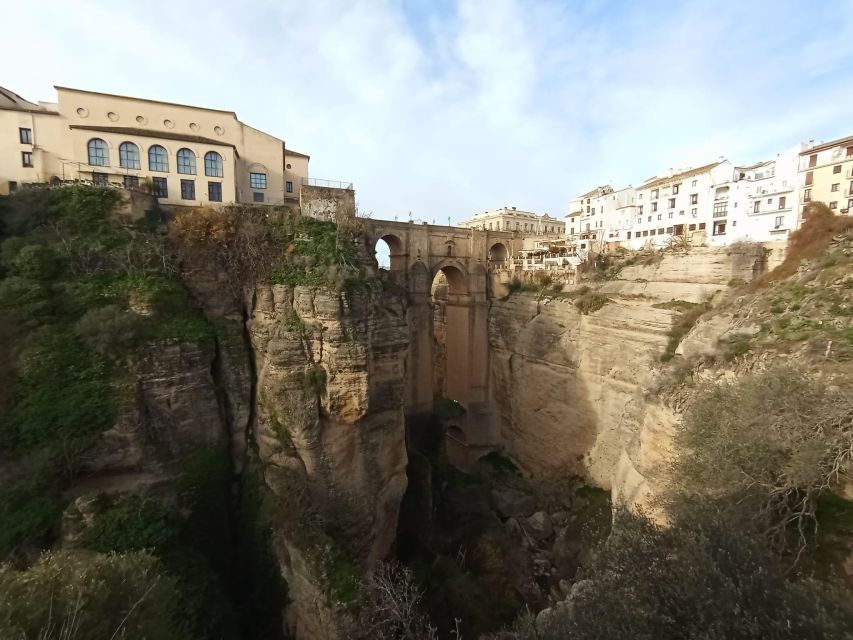From Seville: Ronda+Setenil de las Bodegas Day Trip - Is the Ronda guide worth paying for?