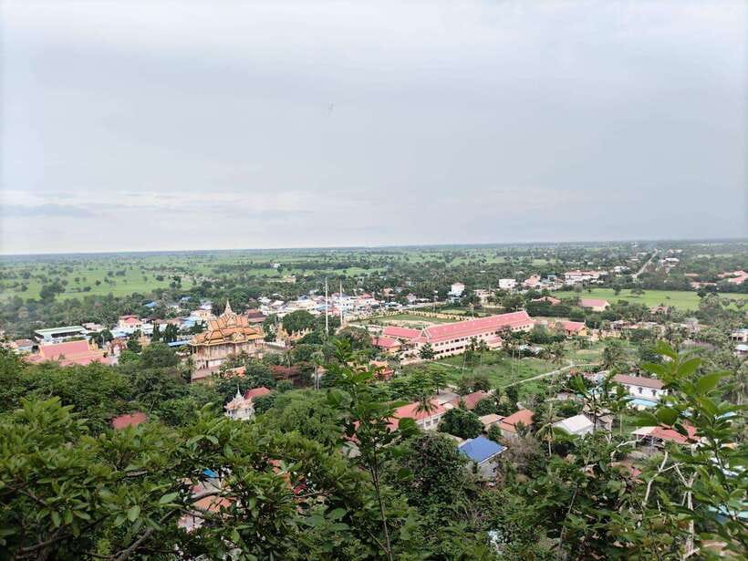 From Siem Reap: Battambang Day Trip Return or to Phnom Penh - Samrong Knong Killing Field: Cambodia’s difficult past