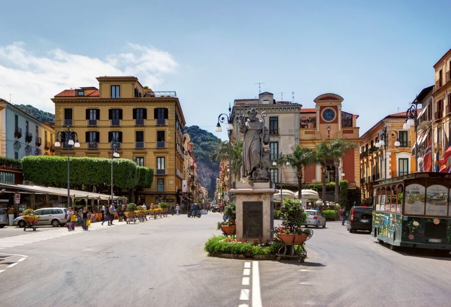 From Sorrento: Full-Day Trip to Capri and Blue Grotto - Where the tour can disappoint