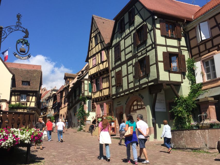 From Strasbourg: Best Of Alsace Historical Day Trip - The guide, audio system, and group rhythm