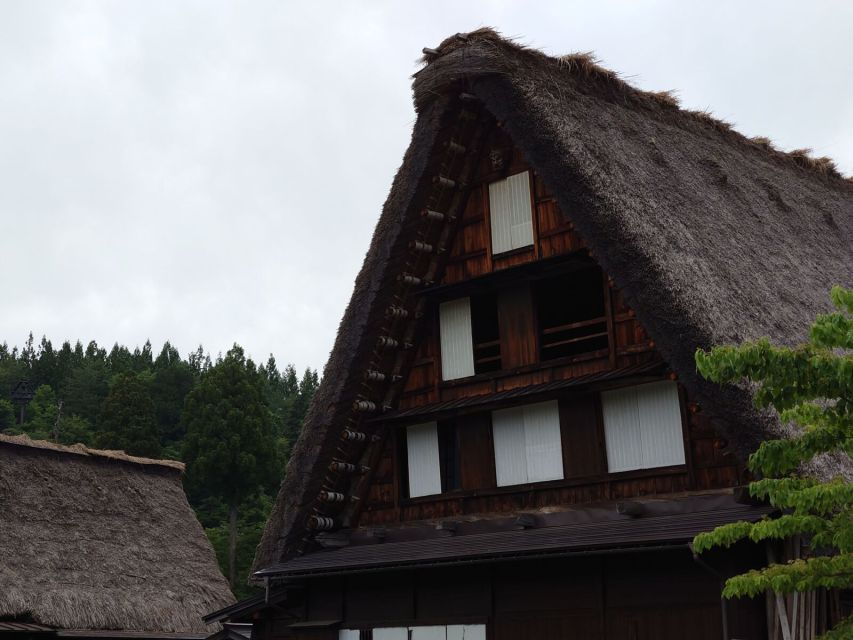 From Takayama: Guided Day Trip to Takayama and Shirakawa-go - Guide quality is a major part of the value