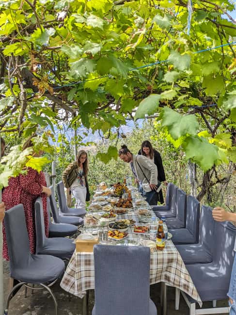 From Tbilisi: Day Trip to Armenia with Homemade Lunch - Guides, group size, and the feel of the day