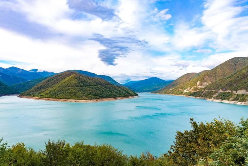 From Tbilisi: Guided Day Trip to Ananuri, Gudauri, & Kazbegi - Ananuri Fortress and the Aragvi valley