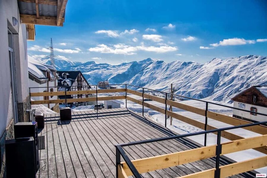 From Tbilisi: Kazbegi, Gudauri & Ananuri Day Trip - Gudauri’s Friendship Arch opens onto the high country
