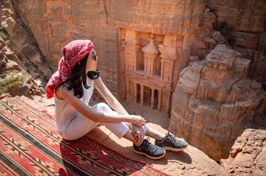 From Tel Aviv: Full-Day Trip to Petra with Roundtrip Flights - Crossing into Jordan and heading north