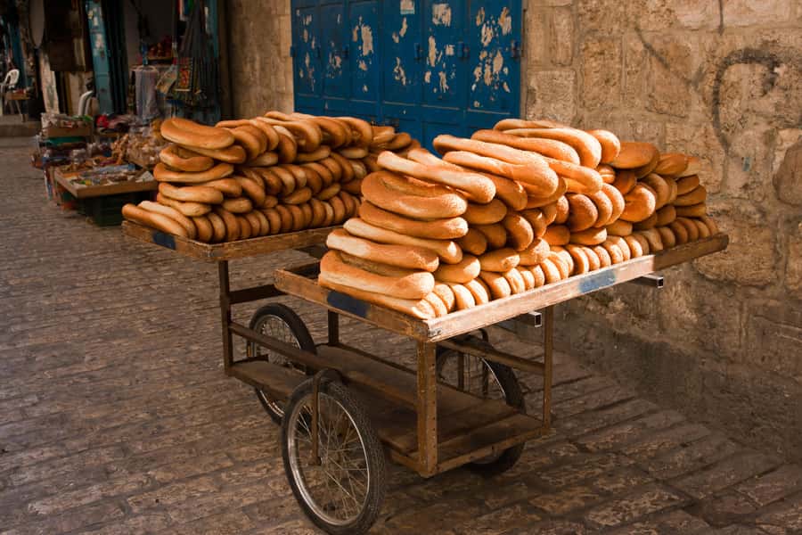From Tel Aviv: Jerusalem Day Trip with Transfer - The Via Dolorosa leads into the Christian quarter