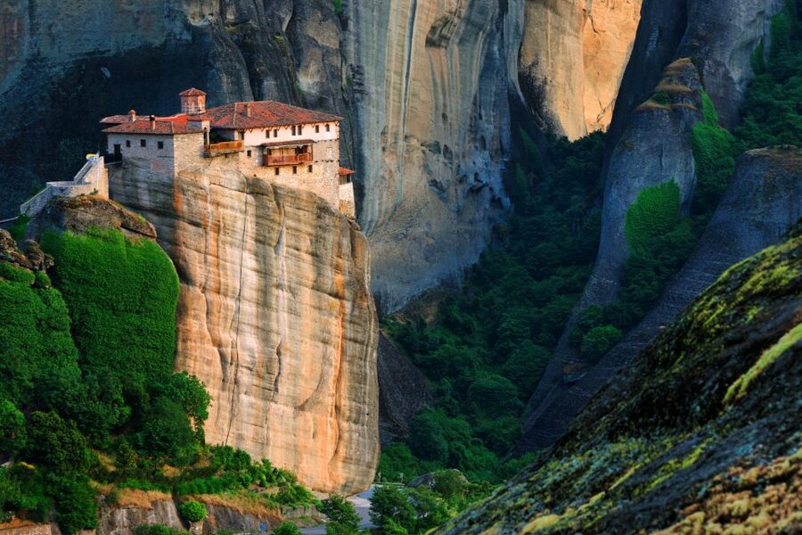 From Thessaloniki: Full Day Trip to Meteora - The stairs, dress code, and physical demands