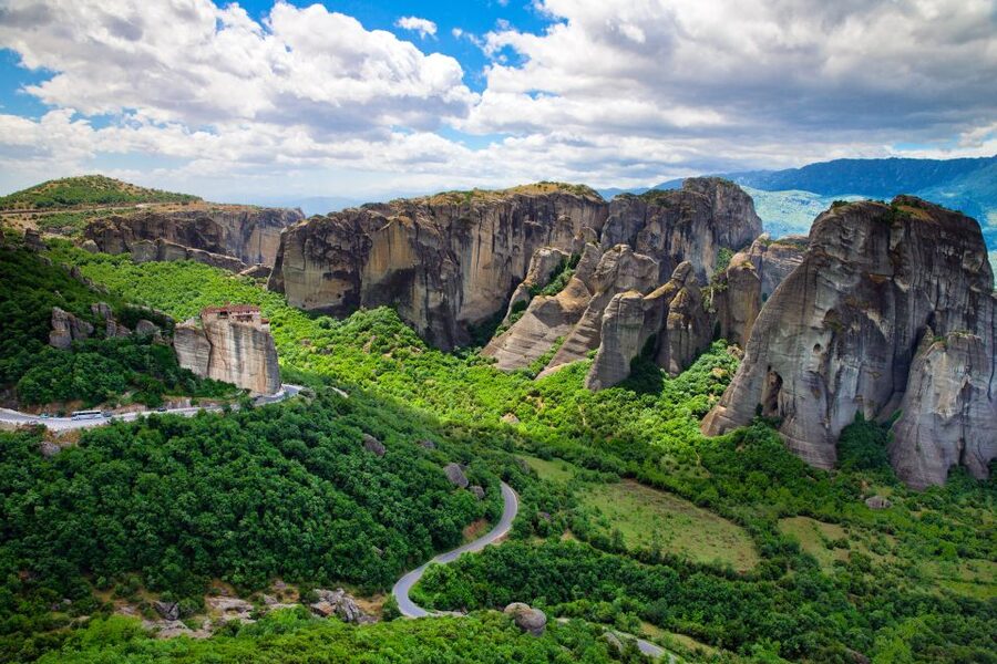 From Thessaloniki: Full Day Trip to Meteora - The early departure from Thessaloniki
