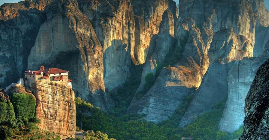 From Thessaloniki: Meteora Small Group Day Trip - The limits of a one-day visit