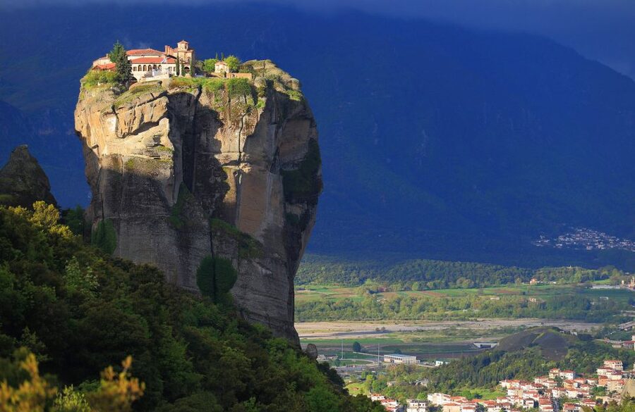 From Thessaloniki: Private Day Trip to Meteora with Transfer - Key points at a glance